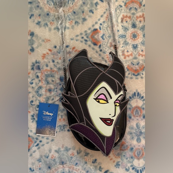 Danielle Nicole Maleficent Die-cut Crossbody Bag RARE NWT - Picture 5 of 9